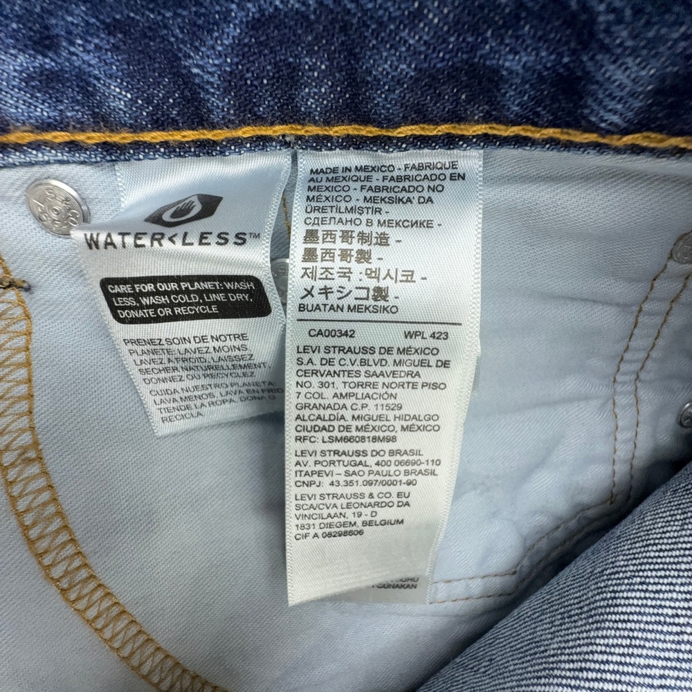 Levis 550 Relaxed Fit Mens Blue Jeans 44x34 NWT - Picture 6 of 8